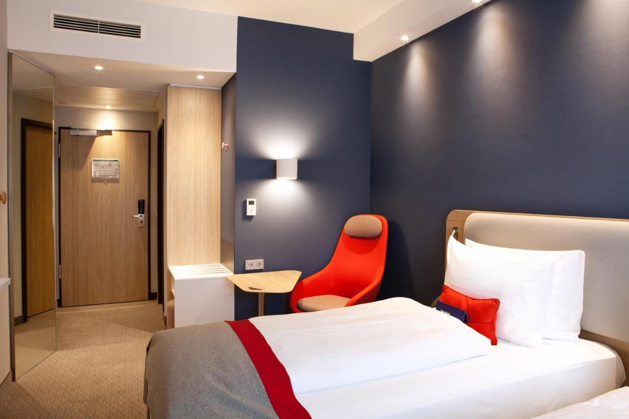 Holiday Inn Express - Goeppingen By Ihg Exterior foto