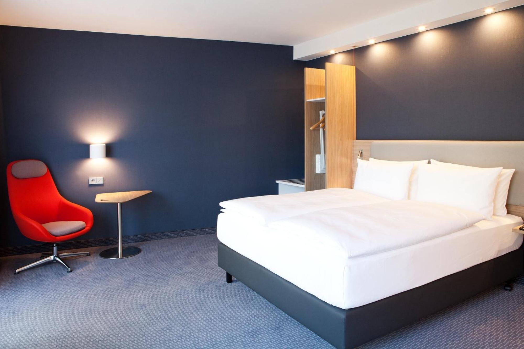 Holiday Inn Express - Goeppingen By Ihg Exterior foto