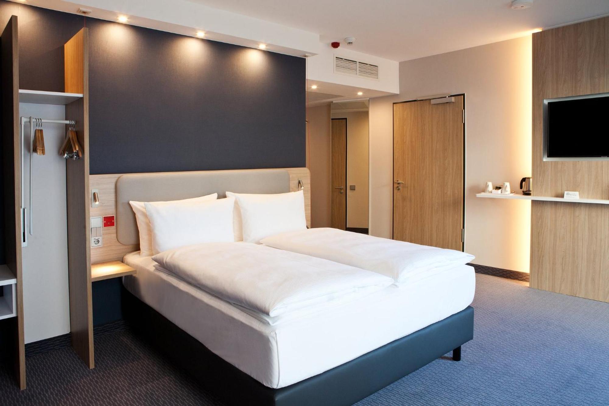 Holiday Inn Express - Goeppingen By Ihg Exterior foto