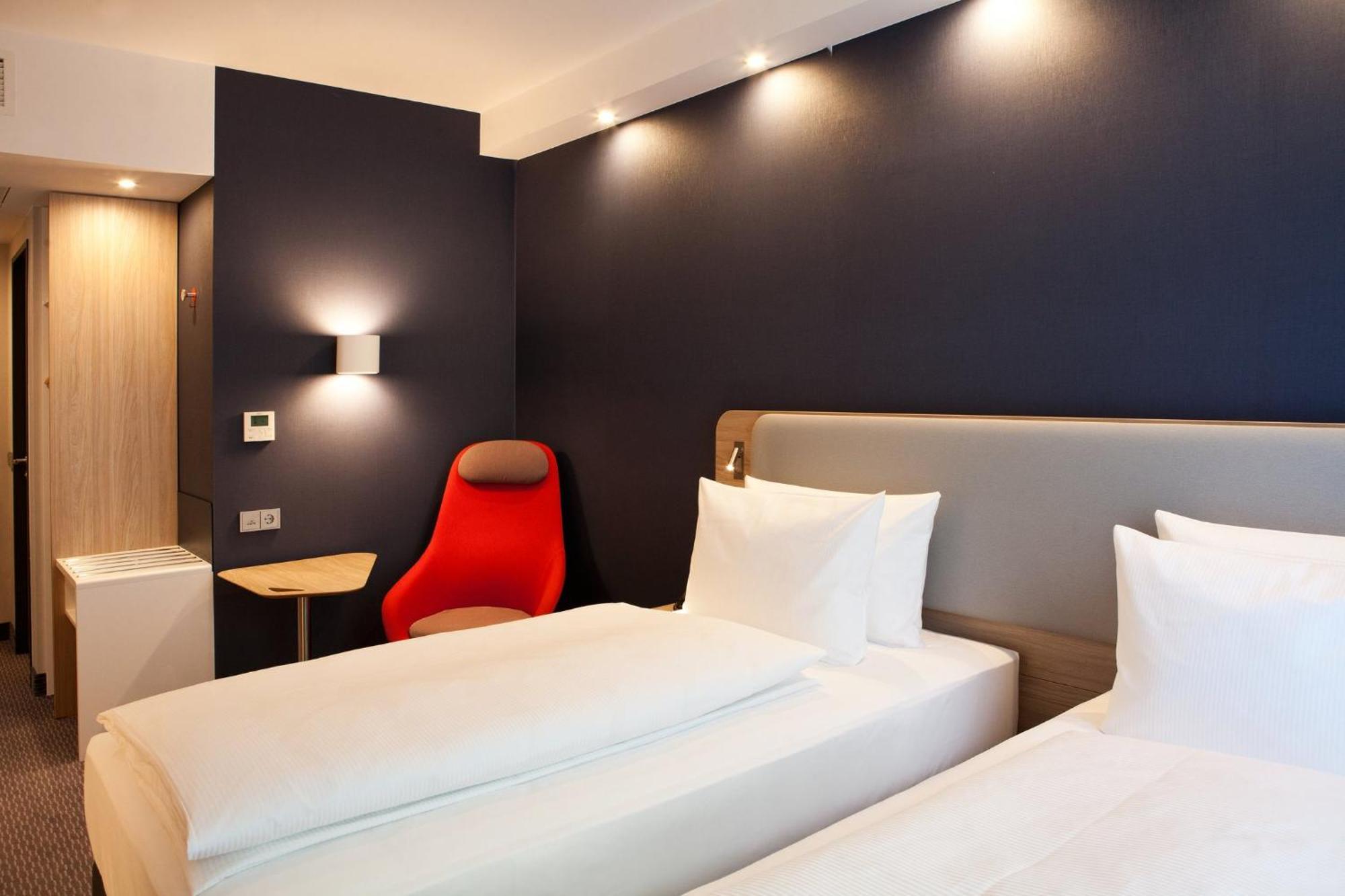 Holiday Inn Express - Goeppingen By Ihg Exterior foto