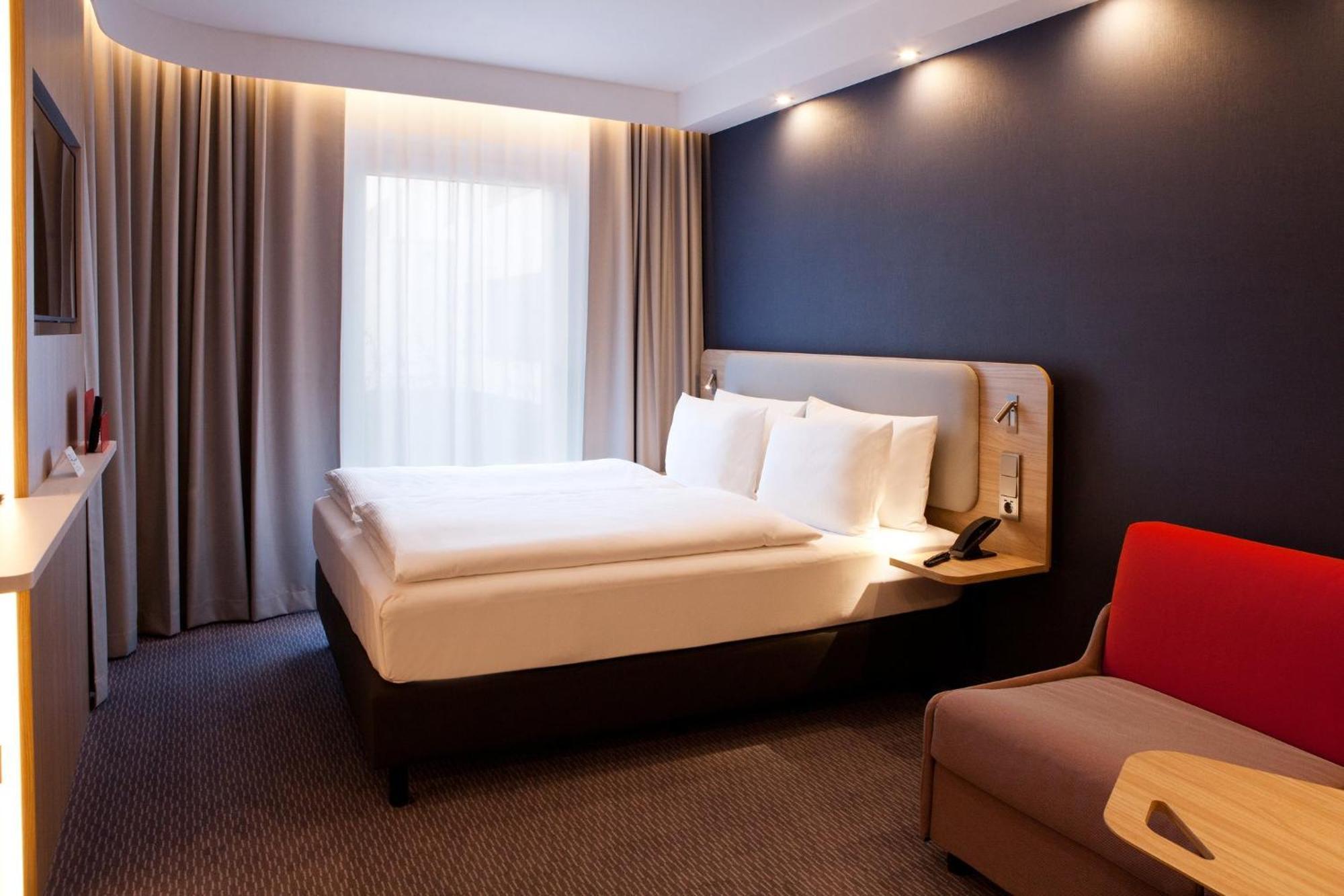 Holiday Inn Express - Goeppingen By Ihg Exterior foto